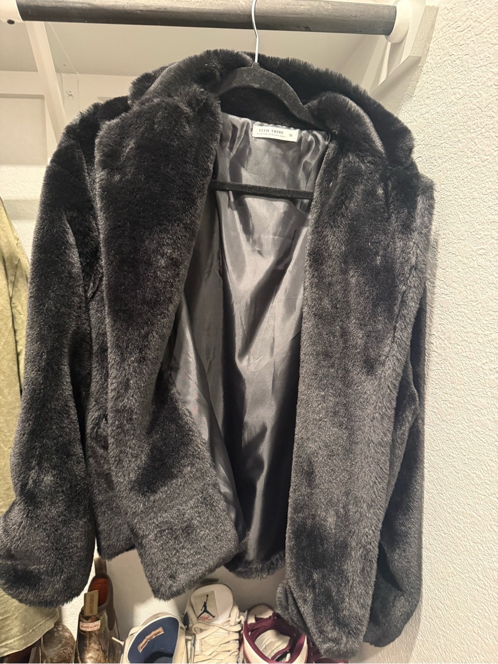 12th Tribe Plush Faux Fur Teddy Jacket in Charcoal Black